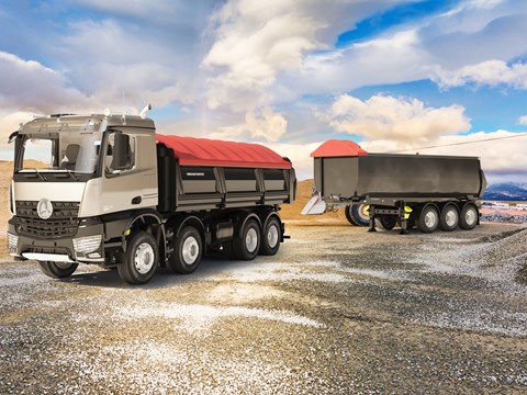 Truck and trailer using EZI tarp covers